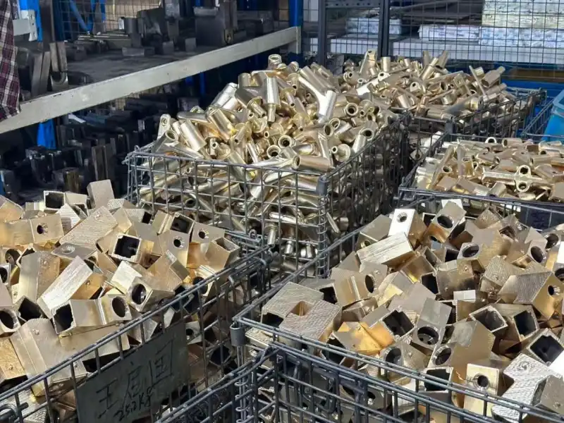 Doorlooptijd van groothandelkranen: hoe lang duurt de productie van kranen in 2026?